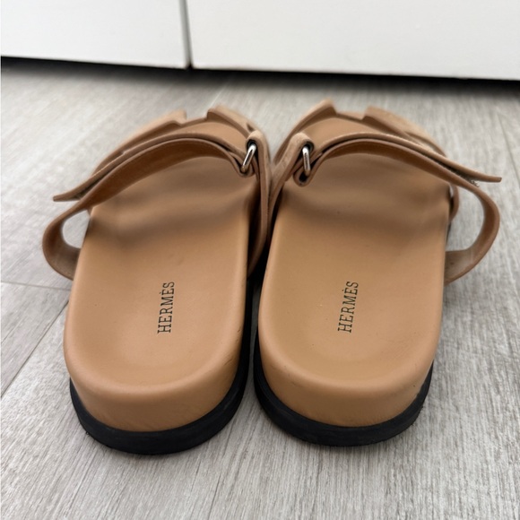 Hermès Women's Chypre Neutral Beige Sandals Suede Sz 39 - Picture 4 of 12